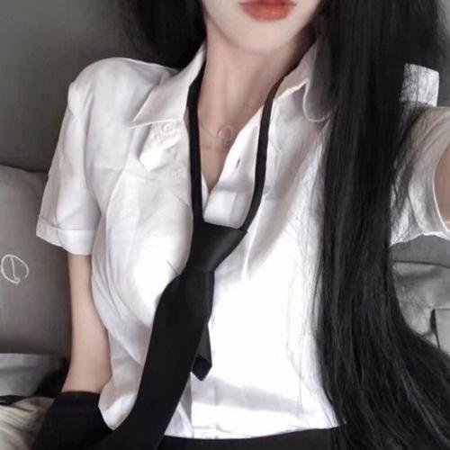 明眸